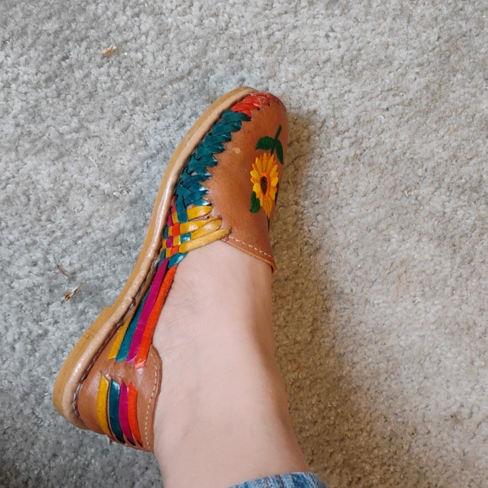 Handcrafted Sunflower Embroidered Leather Women’s Slip-On - Picture 6 of 7
